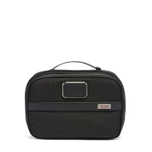 TUMI™ Alpha 3 Split Travel Kit 2 TUMI™ Alpha 3 Split Travel Kit 2