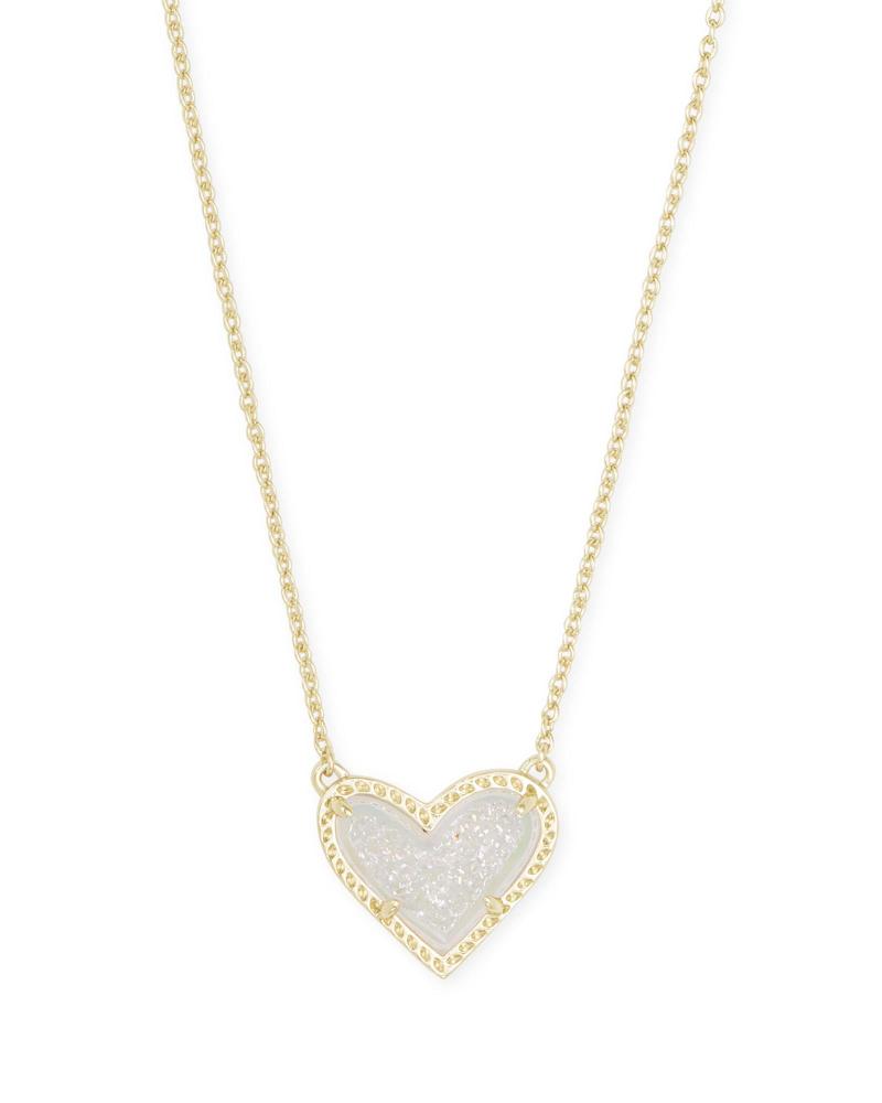 Kendra Scott Ari Heart Short Gold Pendant Necklace 2 Kendra Scott Ari Heart Short Gold Pendant Necklace 2