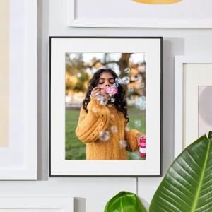 Aura Walden 15" Digital Photo Frame In Matte Black 2 Aura Walden 15" Digital Photo Frame In Matte Black 2