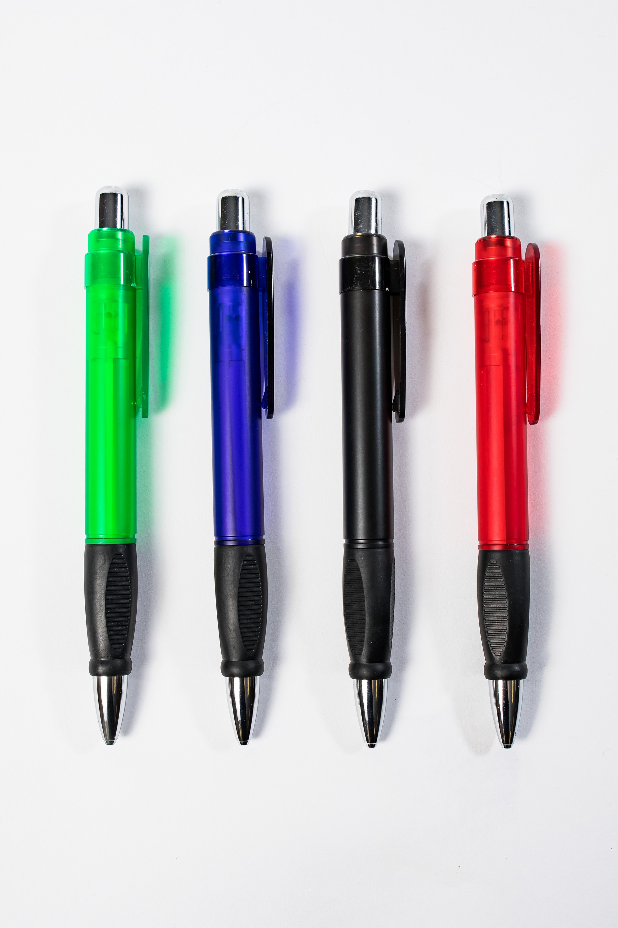 Giant Pen w/Black Grippers 2