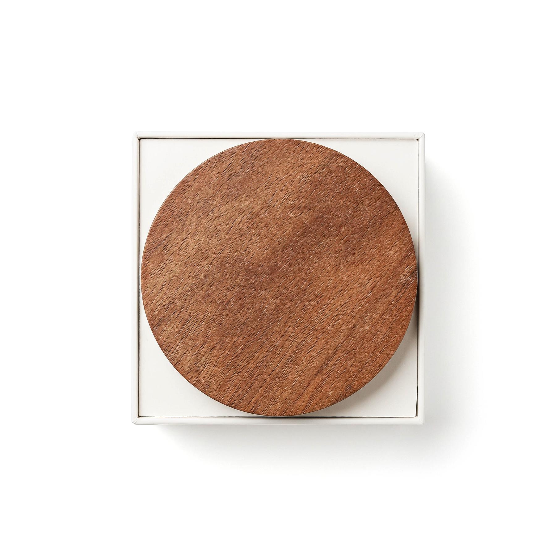 Ember 10 Oz Patterned Glass Candle With Acacia Wood Lid 1
