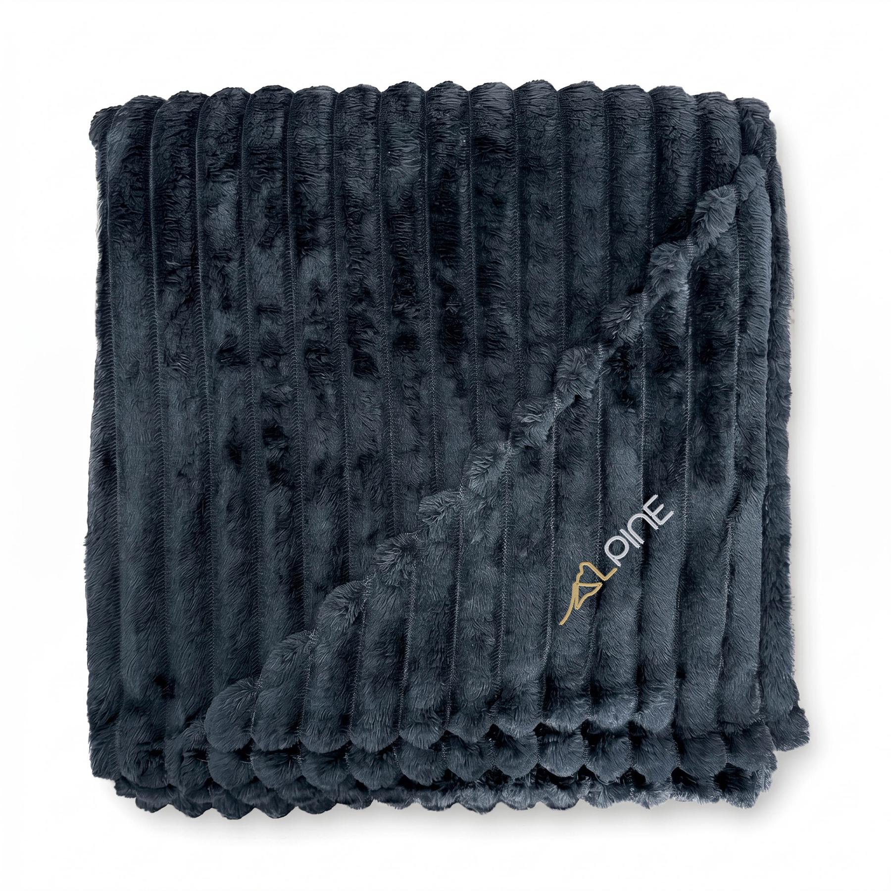 Alpine Faux Fur Polyester Blanket 1