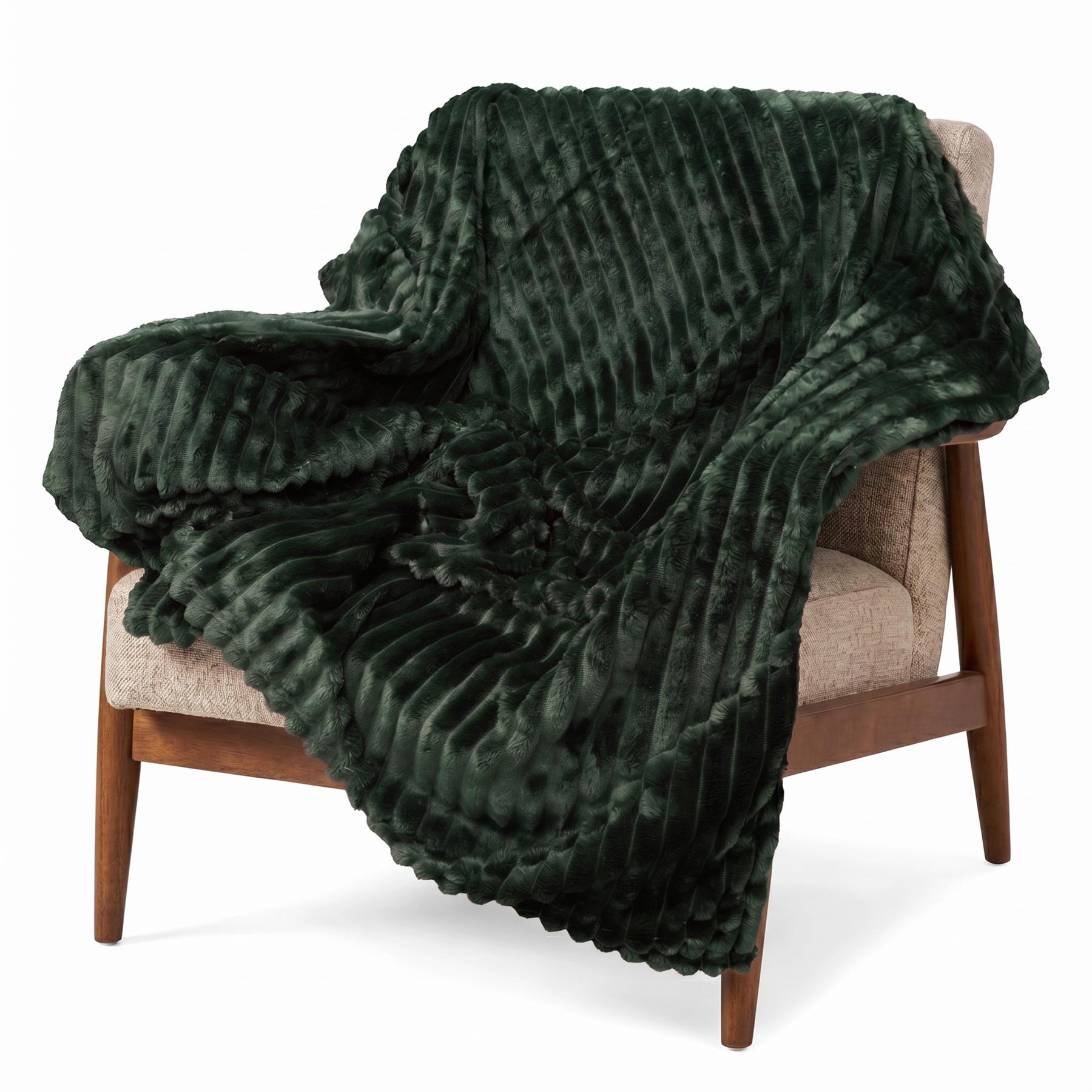 Alpine Faux Fur Polyester Blanket 1