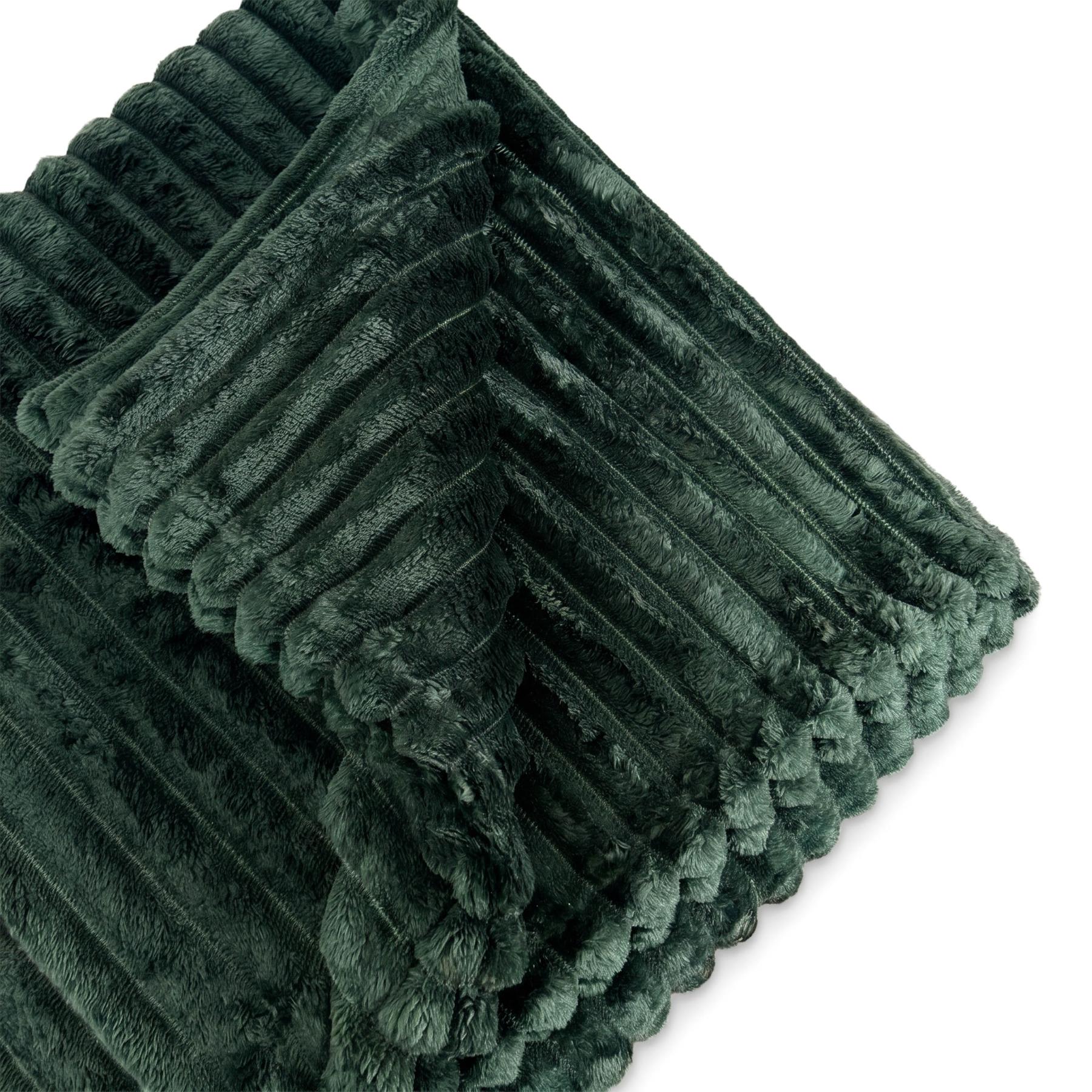 Alpine Faux Fur Polyester Blanket 1