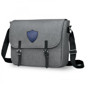Nomad Must Haves Messenger 1 Nomad Must Haves Messenger 1