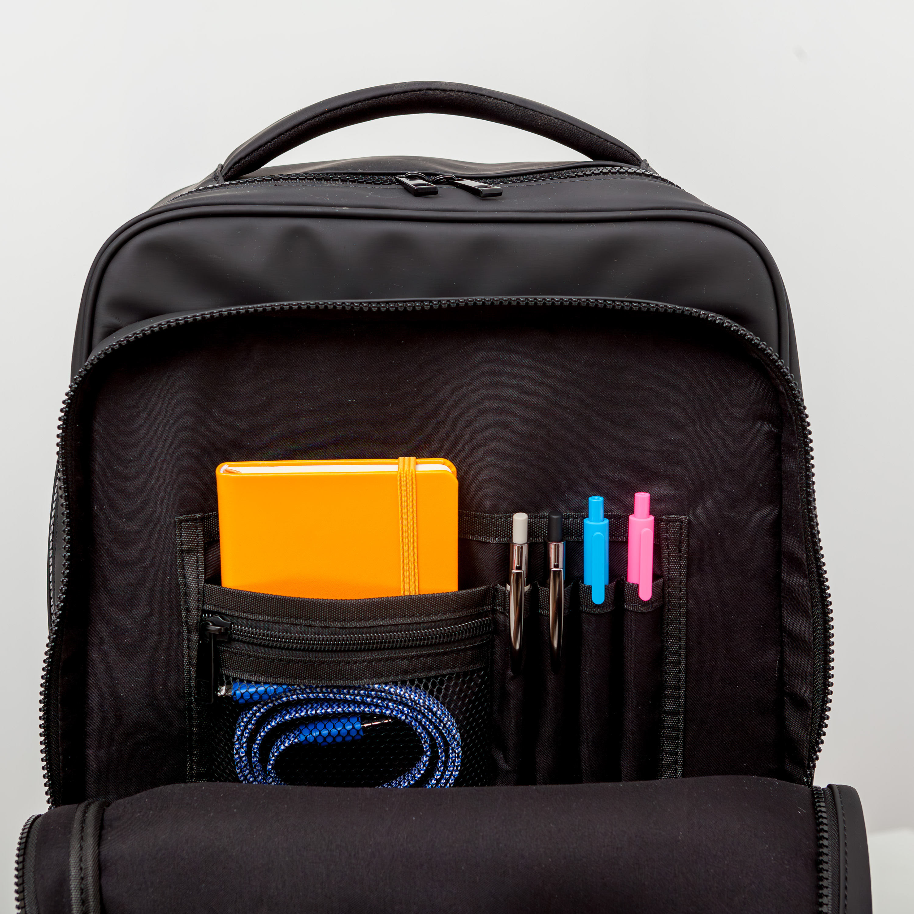 Roam 17" Laptop Backpack Call Of The Wild 1