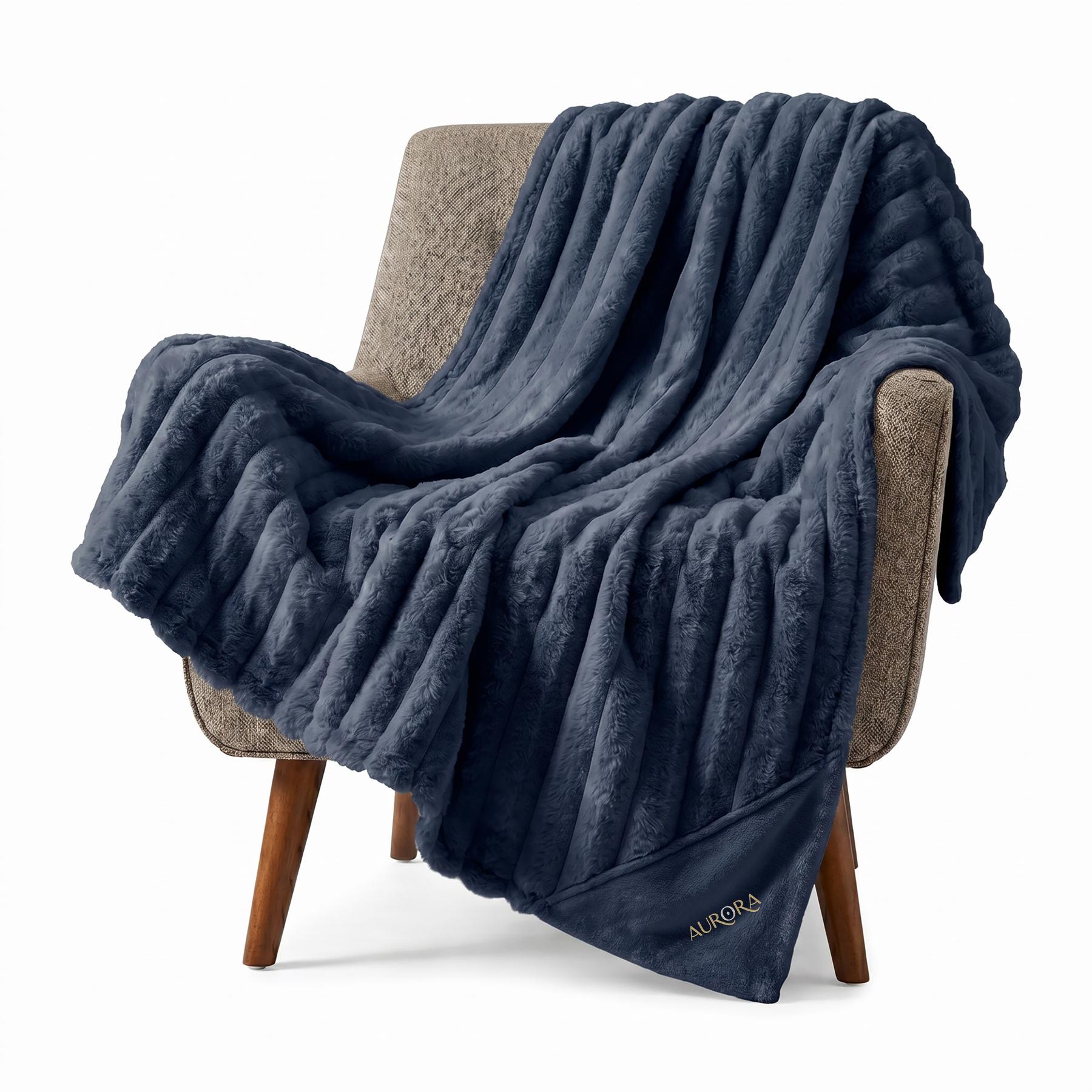 Aurora Faux Fur Polyester Blanket 1