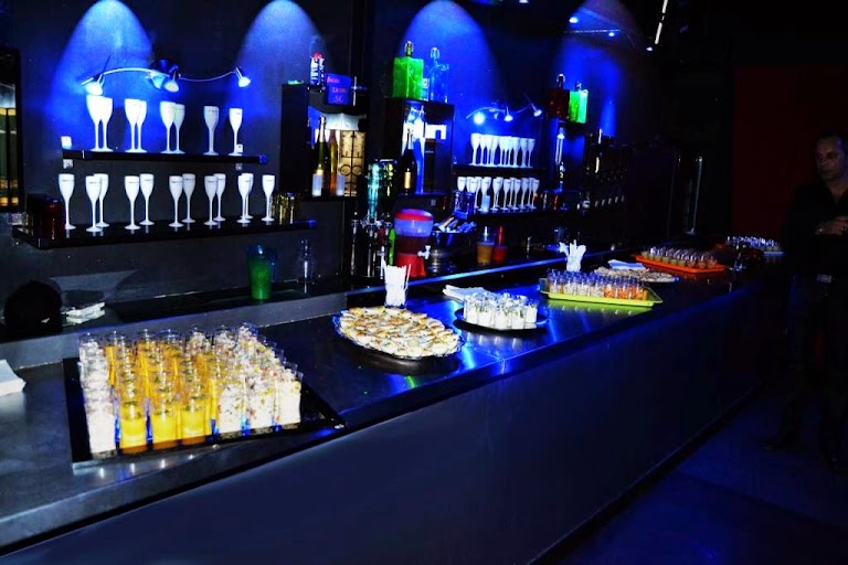 Le Velvet Club Le Velvet Club