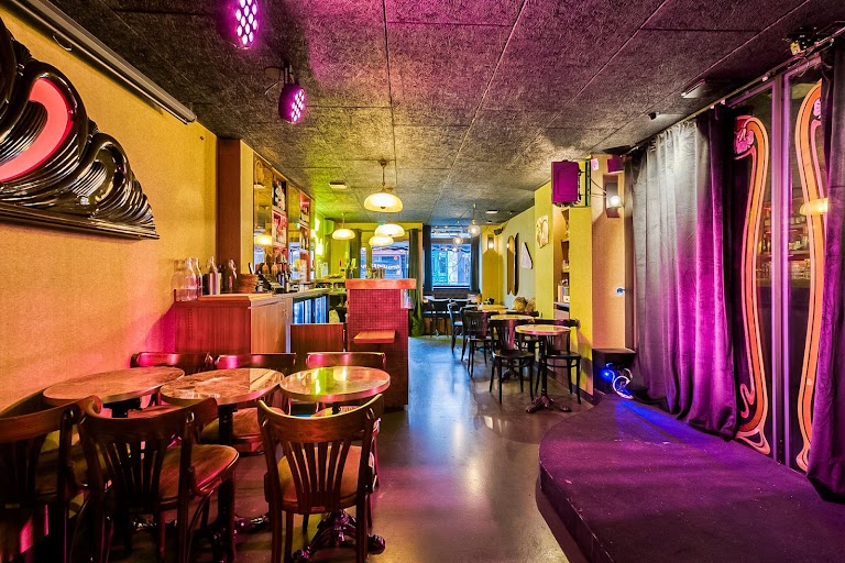 Le Cancan Pigalle – Restaurant/Bar/Scène Le Cancan Pigalle – Restaurant/Bar/Scène