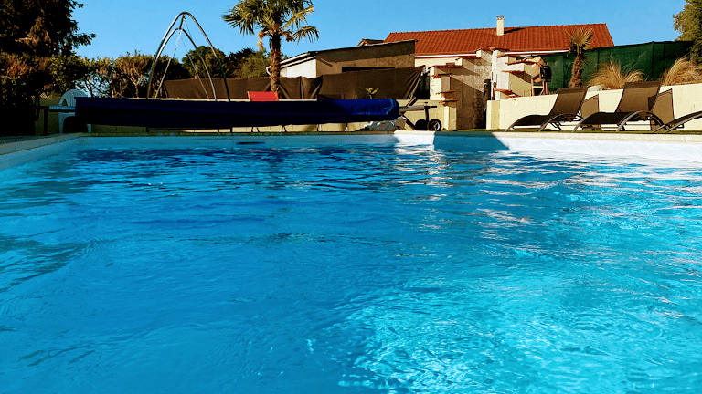 Maison Piscine & Jacuzzi Maison Piscine & Jacuzzi