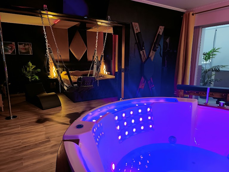 La Loveroom BDSM luxe des désirs de nice La Loveroom BDSM luxe des désirs de nice