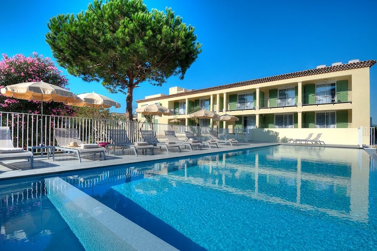 Hôtel La Bastide de l’Oliveraie & Spa Hôtel La Bastide de l’Oliveraie & Spa