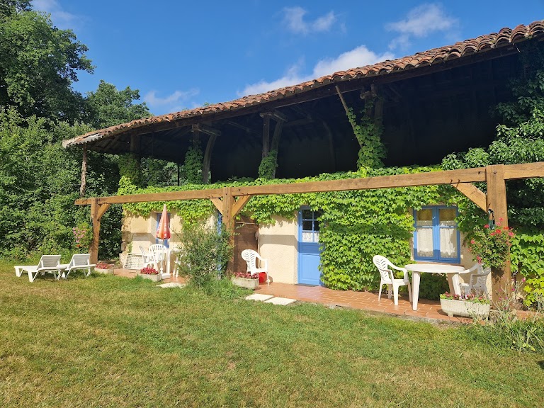 Domaine de l’Eglantière – Camping naturiste familial Domaine de l’Eglantière – Camping naturiste familial