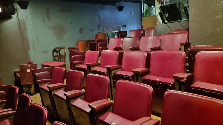 Théâtre Roquelaine – Le Stimuli Théâtre Roquelaine – Le Stimuli