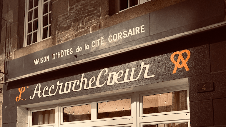 L’AccrocheCoeur L’AccrocheCoeur