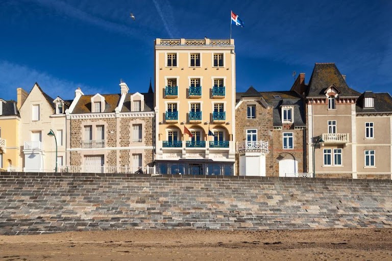 Les Ambassadeurs Logis Hôtel Les Ambassadeurs Logis Hôtel