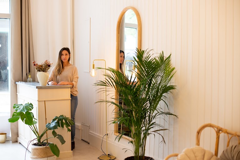 Les Huiles du Bonheur | Massage bien-être & Sportif | Kobido | Blanquefort Les Huiles du Bonheur | Massage bien-être & Sportif | Kobido | Blanquefort