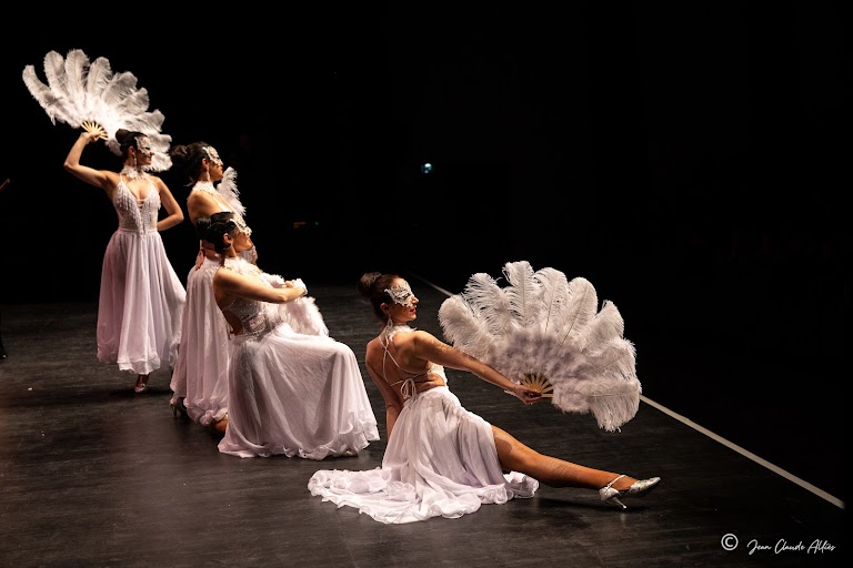 Les 1001 Ladies Les 1001 Ladies