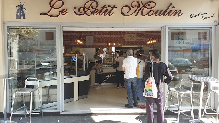 LE PETIT MOULIN LE PETIT MOULIN