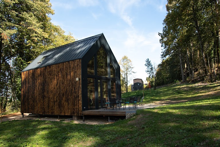 Refuge Insolite en Bugey – Logements insolites, Spa, Célébrations/privatisation du lieu, Stages & séminaires, Séjours adaptés Refuge Insolite en Bugey – Logements insolites, Spa, Célébrations/privatisation du lieu, Stages & séminaires, Séjours adaptés