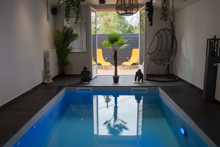 L’Aphrodite: Love Room en Normandie, avec piscine, Nuit romantique, Week-end en amoureux, Gîte romantique, dans l’Orne L’Aphrodite: Love Room en Normandie, avec piscine, Nuit romantique, Week-end en amoureux, Gîte romantique, dans l’Orne