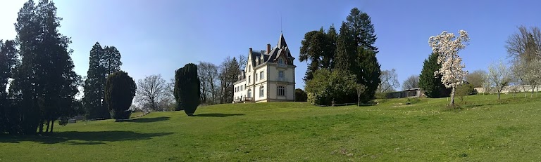 Château de Saint Antoine: chambres d’hôtes & gîte avec jacuzzi idéal mariage, anniversaire proche Limoges Limousin Château de Saint Antoine: chambres d’hôtes & gîte avec jacuzzi idéal mariage, anniversaire proche Limoges Limousin