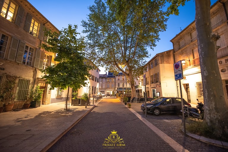 L’EXCELLENCE AVIGNON – Suite LUXE SAUNA, HAMMAM & JACUZZI L’EXCELLENCE AVIGNON – Suite LUXE SAUNA, HAMMAM & JACUZZI
