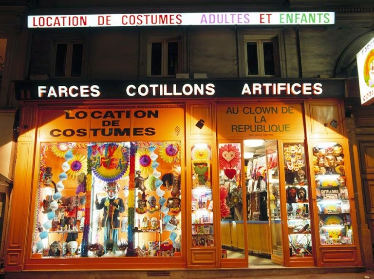 Au Clown de la République Au Clown de la République