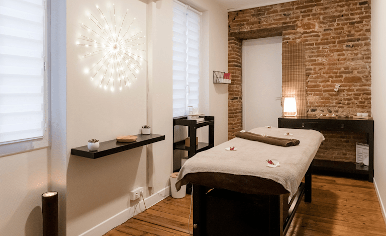 Nathalie Morel – Centre de Massages à Toulouse – Kobido – Ayurvédique – Femmes enceintes – Crânien – Massage énergétique Nathalie Morel – Centre de Massages à Toulouse – Kobido – Ayurvédique – Femmes enceintes – Crânien – Massage énergétique