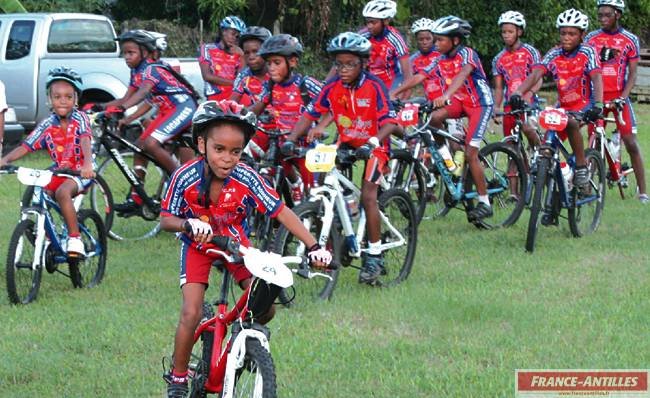 Velo Club de Petit Bourg Velo Club de Petit Bourg
