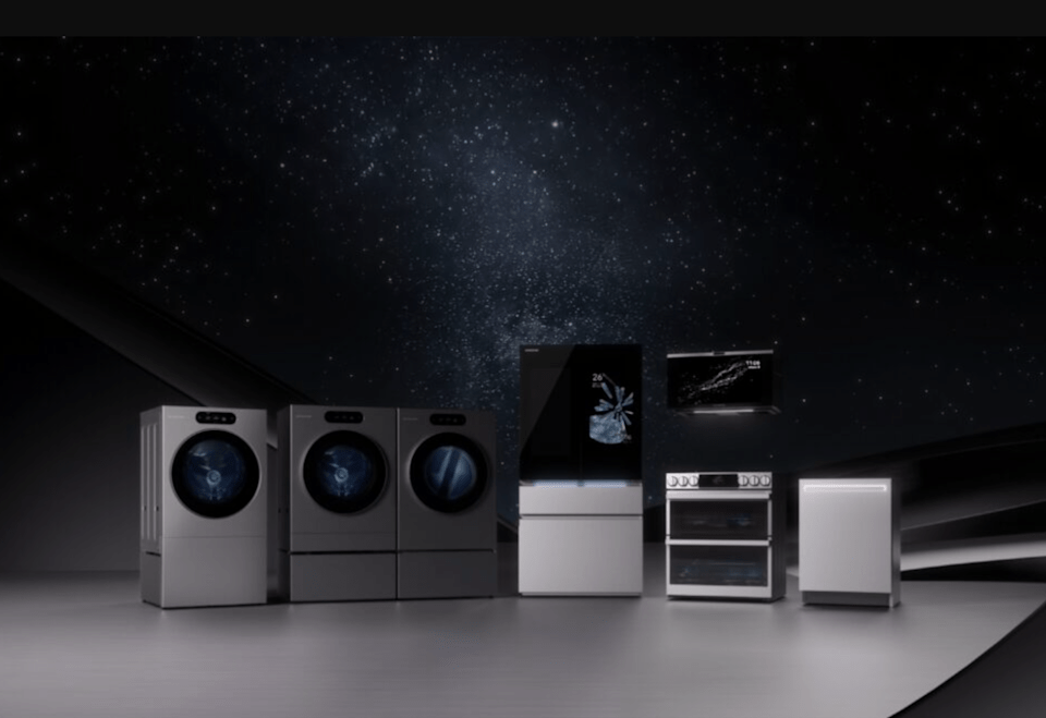 LG slapped a 27-inch touchscreen on its latest microwave LG slapped a 27-inch touchscreen on its latest microwave