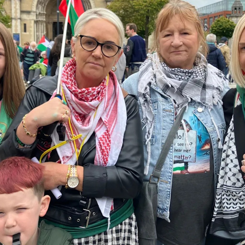 1000’s attend protest in Belfast to ‘present solidarity with Palestinians’ 1000’s attend protest in Belfast to ‘present solidarity with Palestinians’