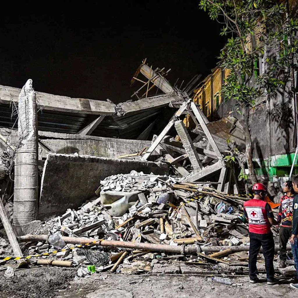 3 College students Useless, 38 Trapped in Rubble After Boarding College Collapses Throughout Prayer Time 3 College students Useless, 38 Trapped in Rubble After Boarding College Collapses Throughout Prayer Time