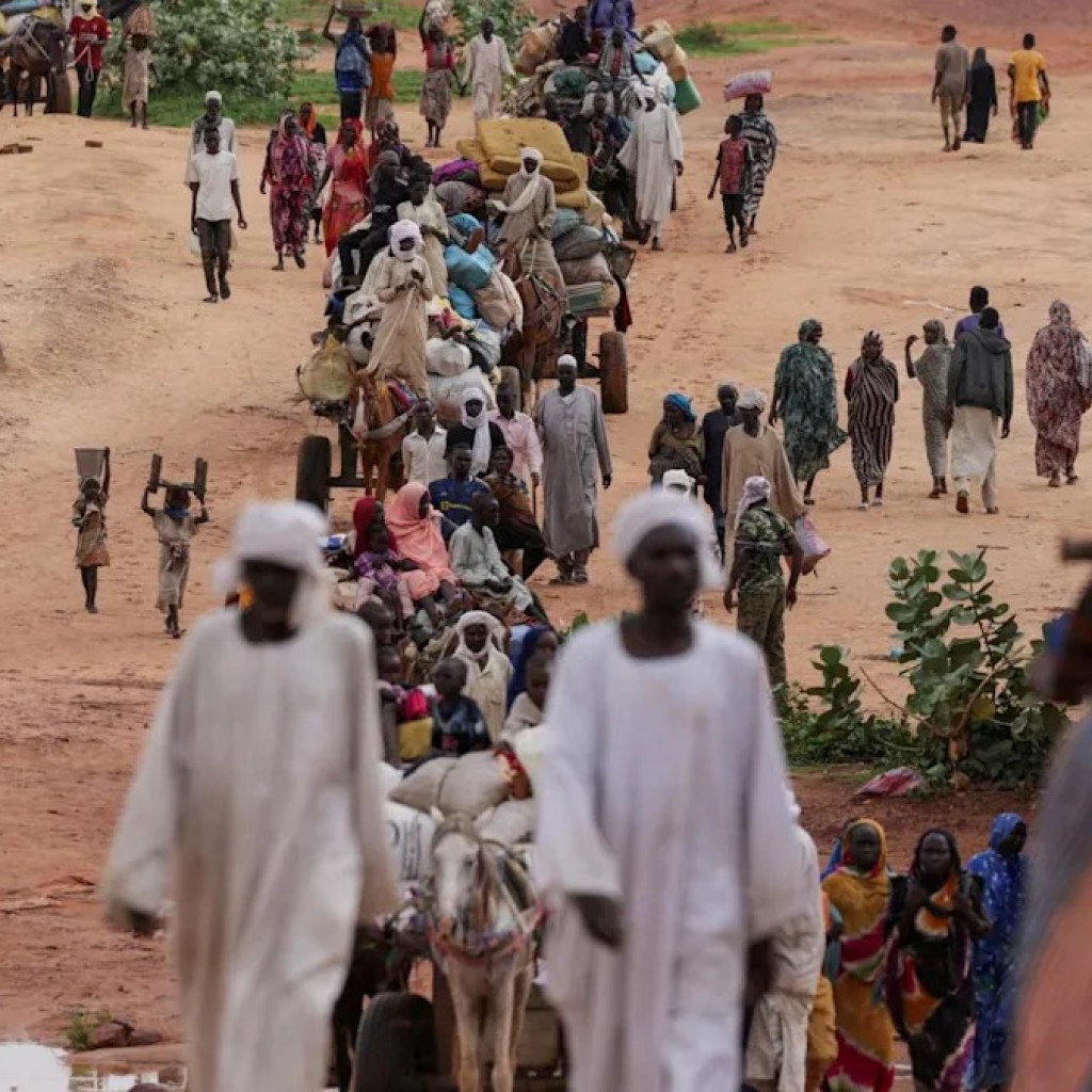 At the very least 1,000 killed in Sudan landslide, insurgent group says At the very least 1,000 killed in Sudan landslide, insurgent group says