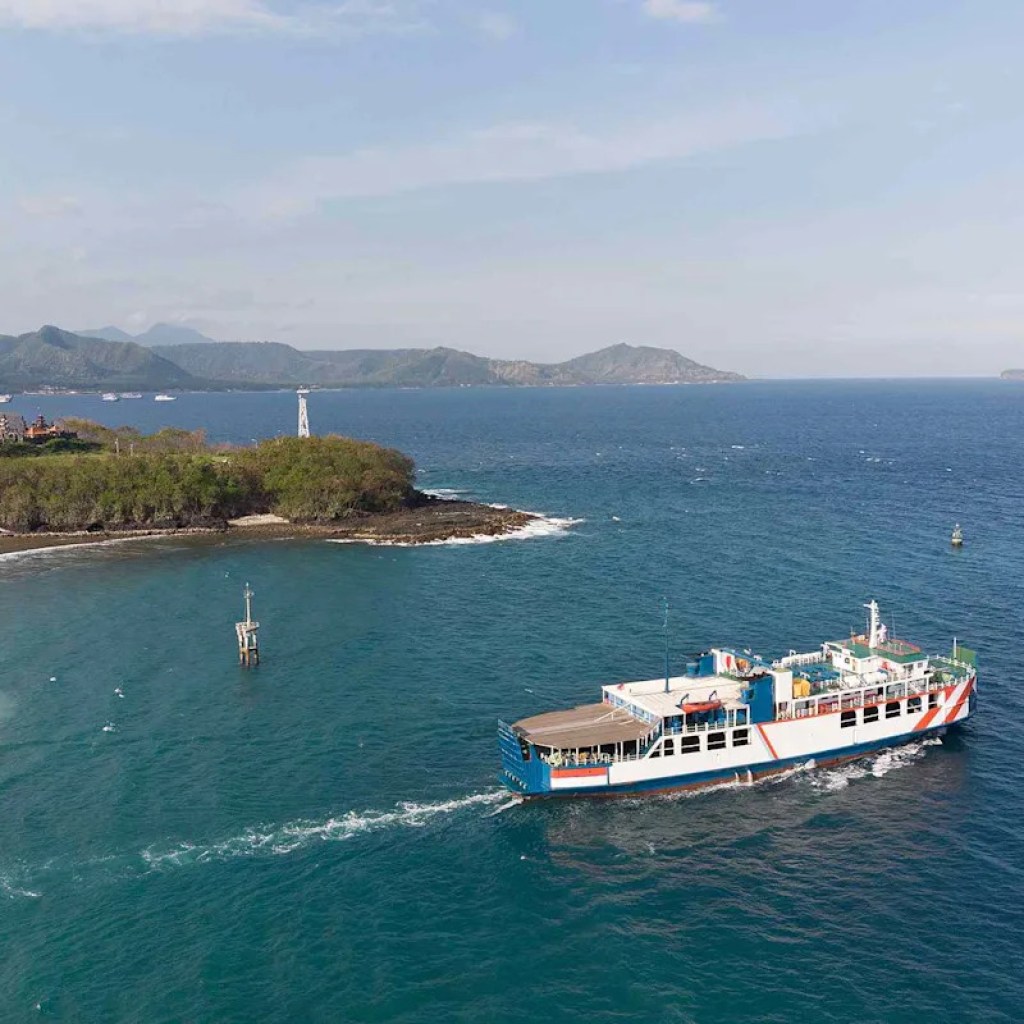 Ferry Bursts into Flames with 280 Passengers Onboard, Forcing Many to Leap into the Sea to Escape Inferno Ferry Bursts into Flames with 280 Passengers Onboard, Forcing Many to Leap into the Sea to Escape Inferno