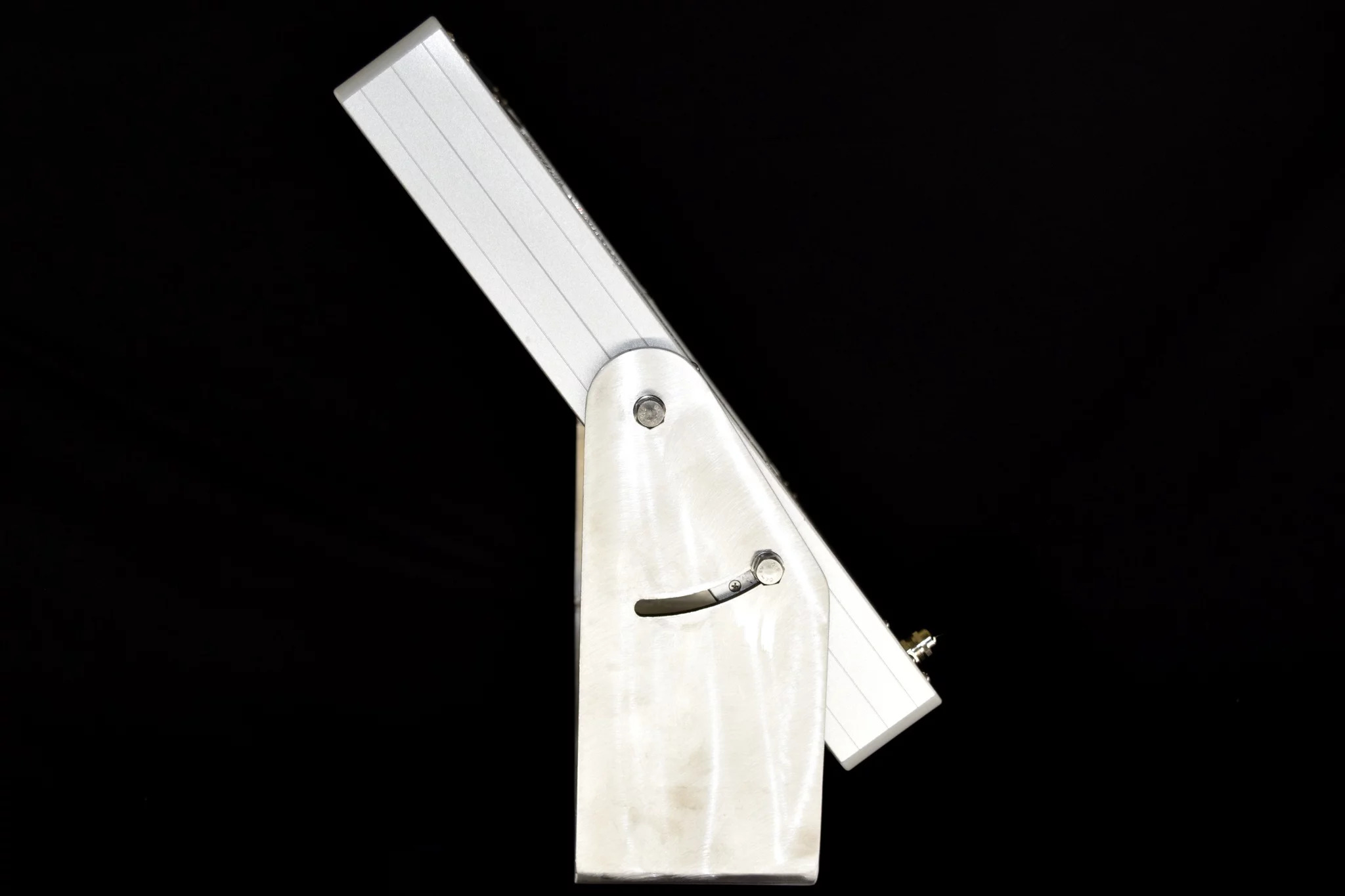 Titan 650W LED Marine Mast Light