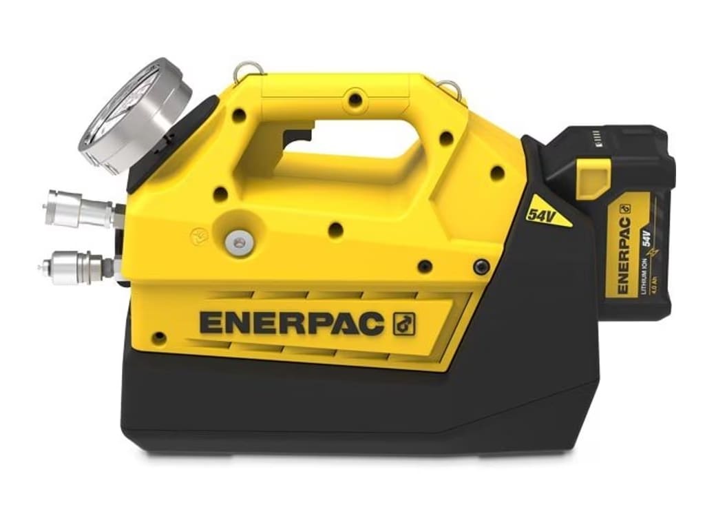 XC2502BB, Cordless Hydraulic Torque Wrench Pump, 4/2 Valve, 122 in3 Usable Oil, Pendant Control, Batteries and Charger Included, 115V, North America