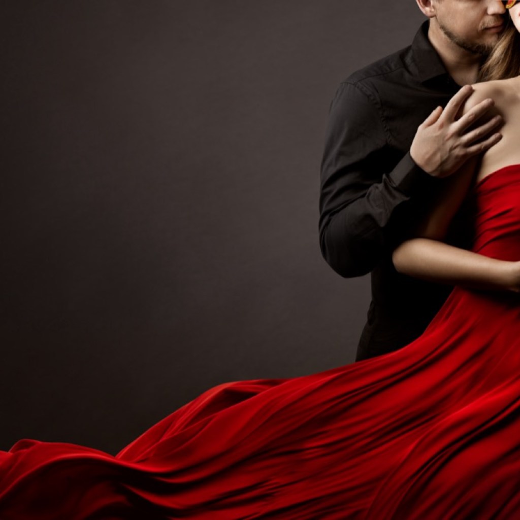 Embrace of Elegance Embrace of Elegance