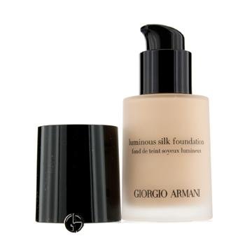 GIORGIO ARMANI Luminous Silk Foundation, 5 Medium Neutral GIORGIO ARMANI Luminous Silk Foundation, 5 Medium Neutral