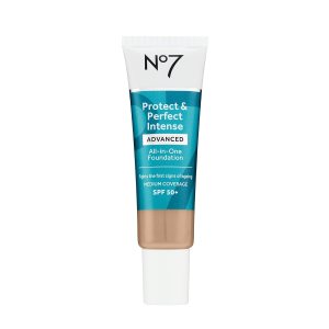 No7 Protect & Perfect Advanced All in One Foundation – Warm Beige – Age Defying Foundation Makeup with SPF 50 for Women – Makeup Base Cream Helps to Reduces Redness & Blurs Visible Pores (30ml)