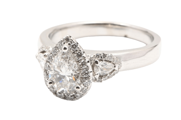 Ladies 18ct White Gold 45 Stone Diamond & Lab Grown Pear Shape F VS2 Size M,53 With Valuation