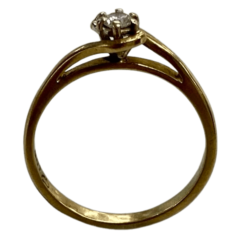 Ladies 9ct Yellow Gold Engagement Style Ring. Size 6
