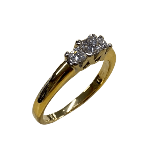 Ladies 18ct Yellow & White Gold 3 Stone Diamond Ring. 3 Princess Cut Diamonds White Gold Corner Cap Set With V Style Gallery Solid Swept Up Shoulders On Yellow Gold Tapered Band. TDW 0.51ct. Size N/7, With Valuation Certificate (NG 1305744)
