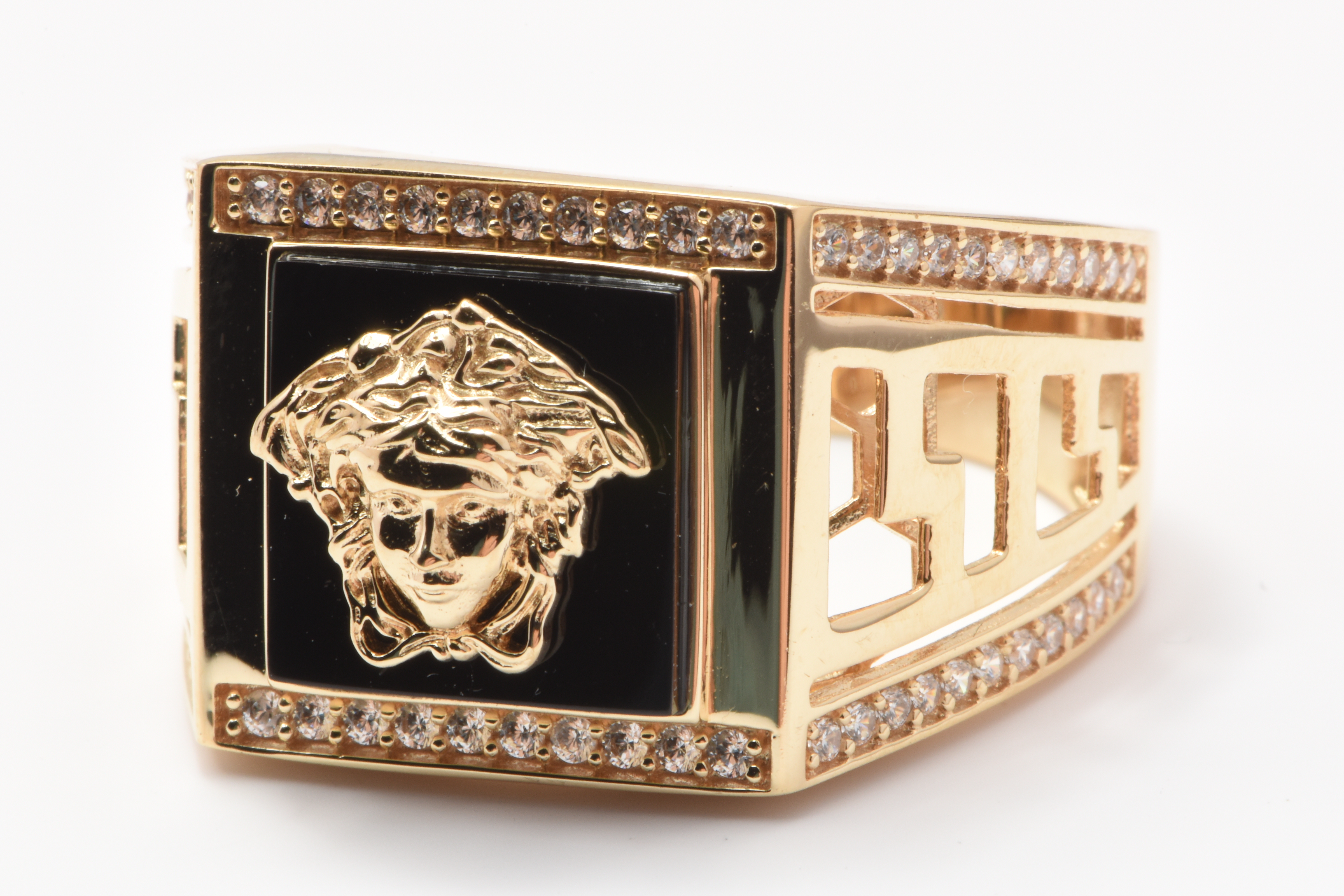 Mens 18ct Yellow Gold 65 Stone Onyx & Cubic Zirconia Medusa Head Ring X 1/2 With Valuation