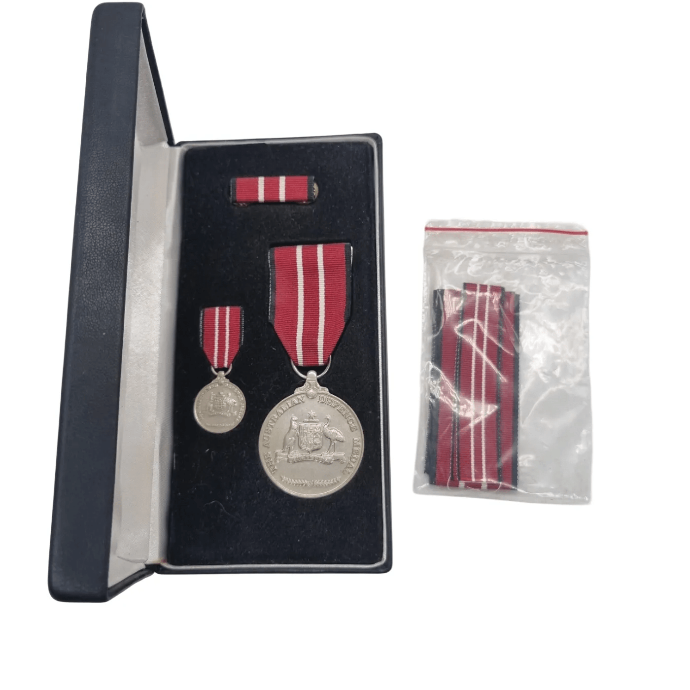 Australian Defence Medal Set – Full Size, Miniature, Ribbon Bar & Box (WR 1342531)