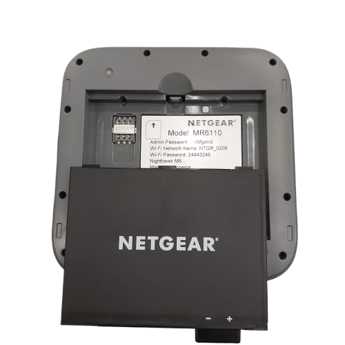 Netgear Nighthawk M6 MR6110 5G Mobile Hotspot, Excellent Condition With AC Adaptor & USBC Cable