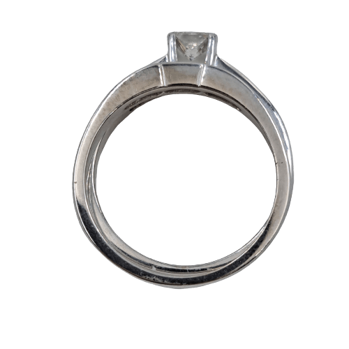 Ladies 18ct White Gold 2 Piece Diamond Ring with 18 Diamonds 0.80CT TDW 8.14 Grams With Valuation