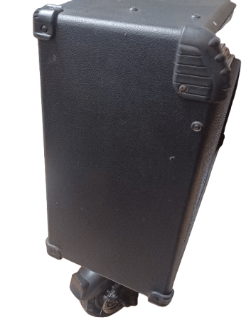 Spider LINE 6 Amplifier (lel) **PICK UP ONLY**
