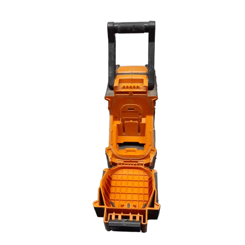 AEG 18V / 240V Hybrid Bluetooth Jobsite Radio – Skin Only