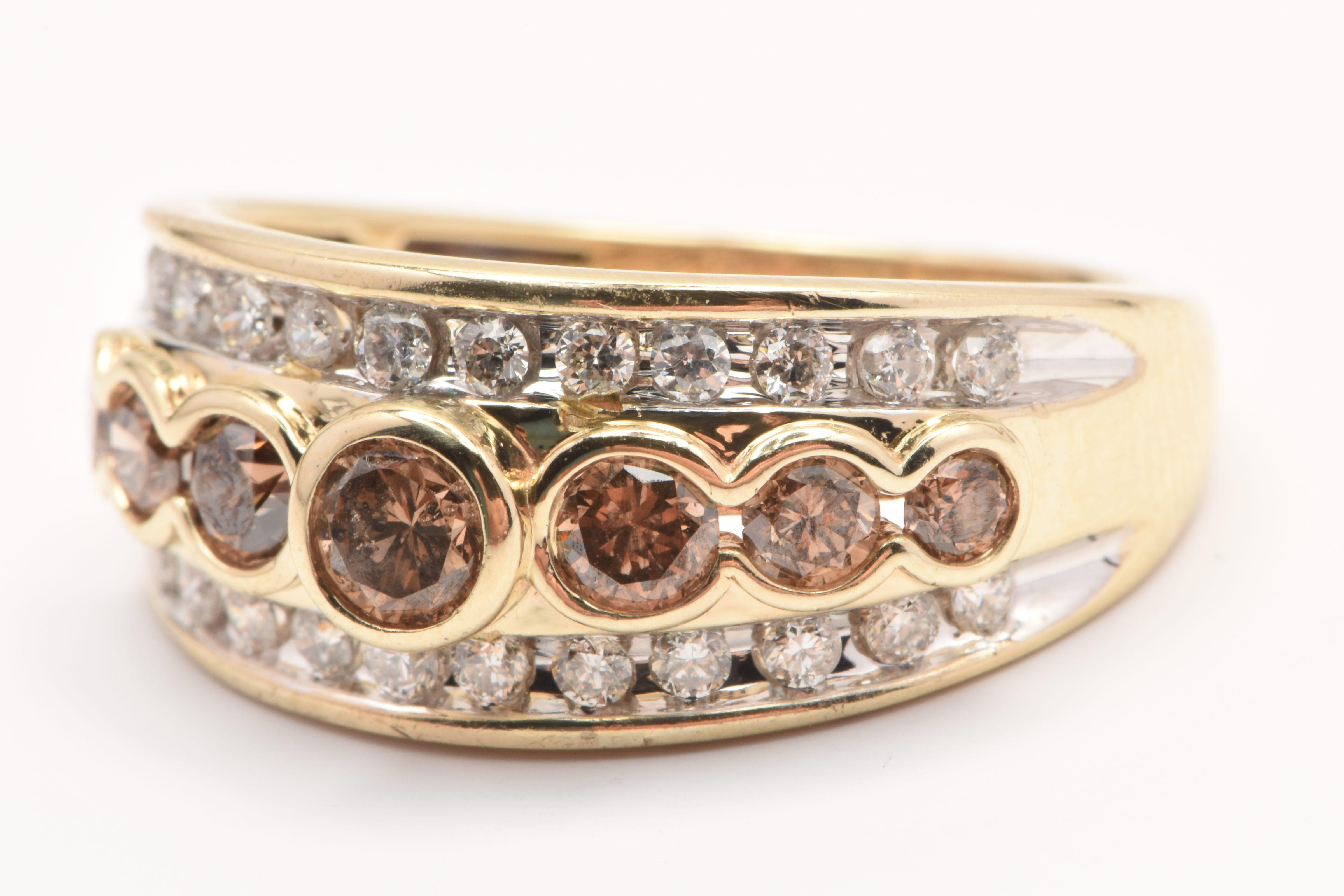 Ladies 9ct Yellow Gold 31 Stone Round Brilliant Cut Diamond Ring TDW 0.98ct Size L 1/2 With Valuation Certificate